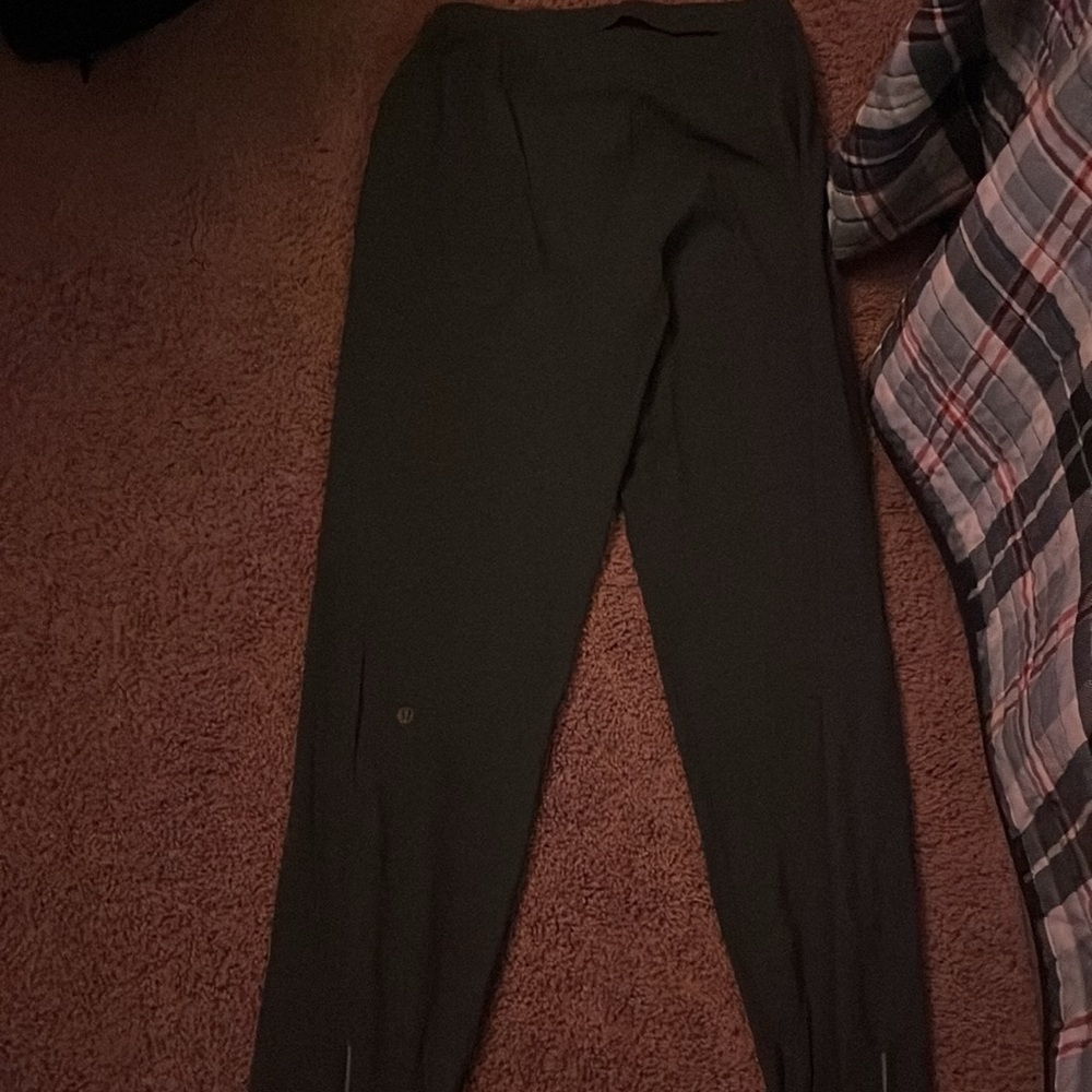 Lululemon men’s surge jogger smoked spruce size small tall - Picture 2 of 3